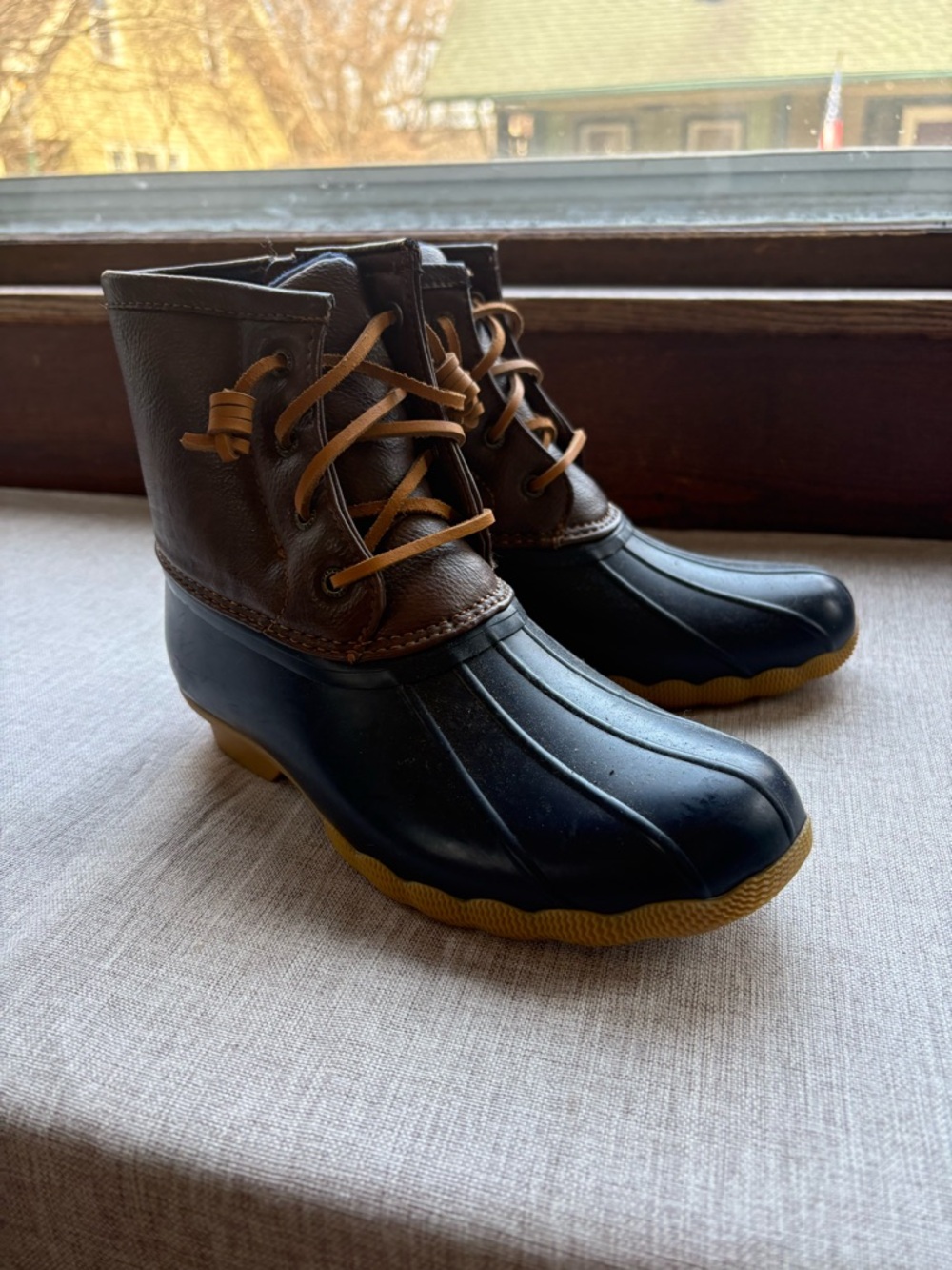 Sperry Kids Navy and Brown Waterproof Duck Boots Never Worn!